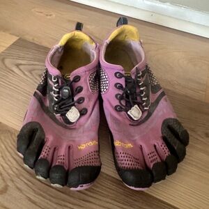 Vibram FiveFingers W3773 Komodosport LS, Size40